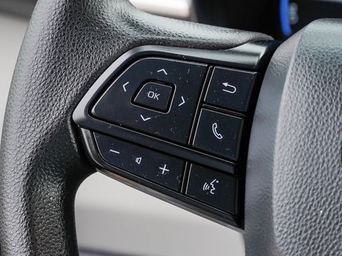 Used 2024 Toyota Sienna LE image 31