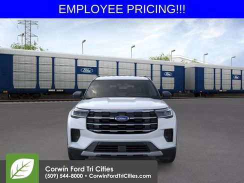 New 2026 Ford Explorer Active AWD/4WD image 7