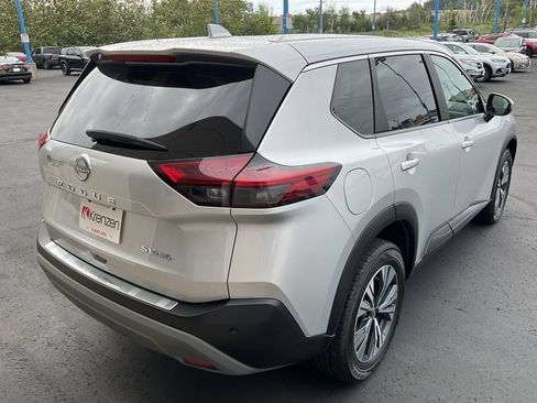 Used 2023 Nissan Rogue SV AWD/4WD image 5