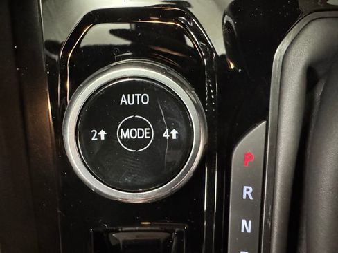 New 2026 GMC Canyon Elevation w/ Convenience Package image 13