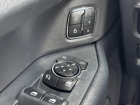 Used 2024 Ford Expedition XLT image 25