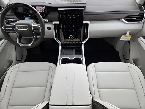 New 2026 GMC Acadia Denali w/ Super Cruise Package FWD image 19