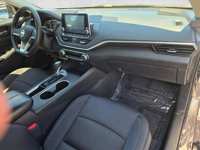 Used 2022 Nissan Altima 2.5 SV FWD image 21
