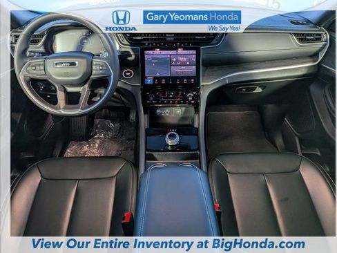 Used 2025 Jeep Grand Cherokee L Limited RWD image 15
