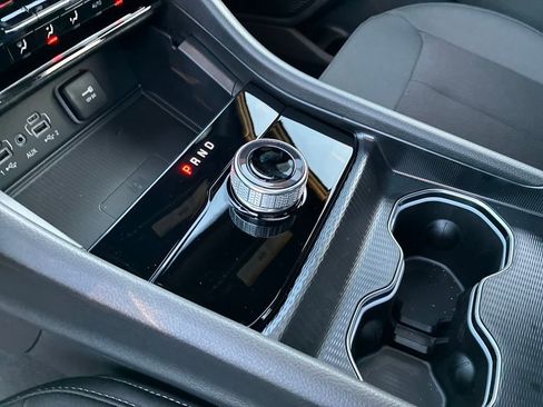 New 2025 Jeep Grand Cherokee L Laredo w/ Luxury Tech Group I image 24