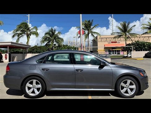 Used 2014 Volkswagen Passat 1.8T Wolfsburg Edition FWD image 4