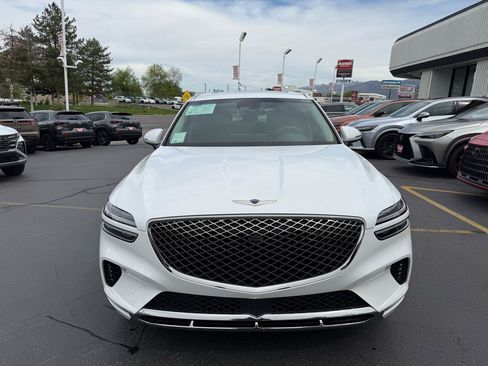Used 2025 Genesis GV70 2.5T w/ Advanced Package AWD/4WD image 13