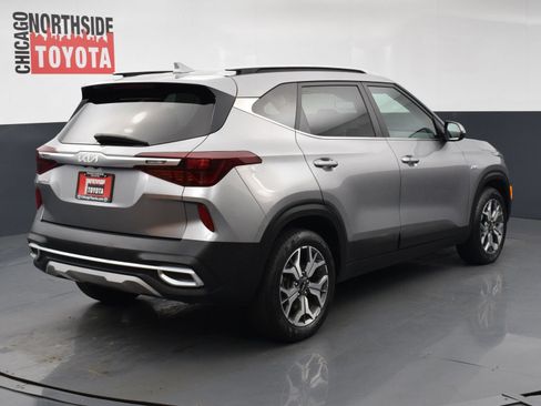 Used 2022 Kia Seltos EX AWD/4WD image 4