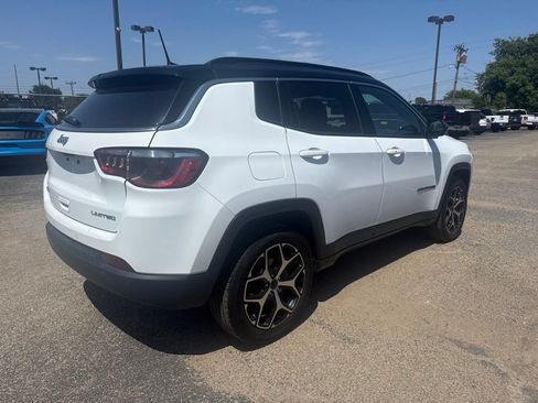 Used 2025 Jeep Compass Limited AWD/4WD image 2
