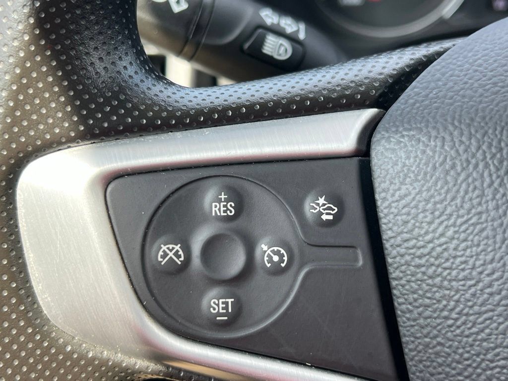 Used 2023 GMC Terrain SLE w/ Driver Convenience Package FWD image 12