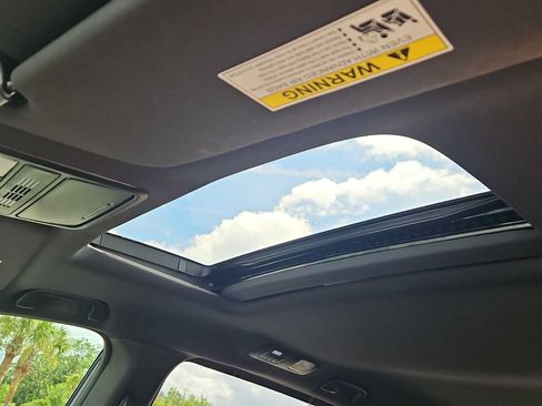 Used 2023 Honda Odyssey Sport image 16