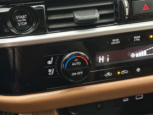 Certified 2025 Nissan Pathfinder Platinum w/ Cargo Package image 30