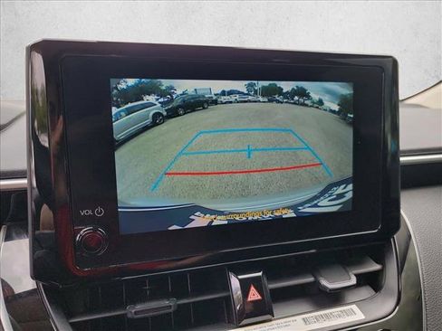 Used 2024 Toyota Corolla LE FWD image 24