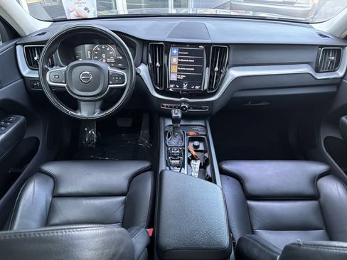 Used 2019 Volvo XC60 T5 Momentum w/ Premium Package AWD/4WD image 21
