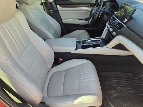 Used 2018 Honda Accord EX-L image 13