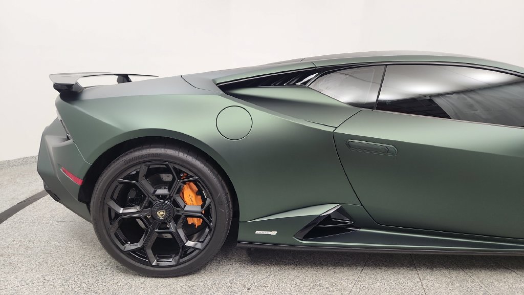 Used 2023 Lamborghini Huracan Tecnica RWD image 26