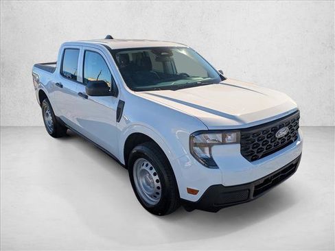 New 2025 Ford Maverick XL image 6