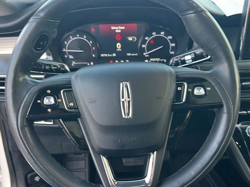 Used 2021 Lincoln Corsair AWD w/ Premium Package image 21