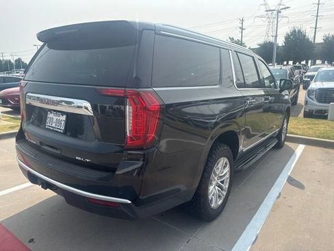Used 2021 GMC Yukon XL SLT w/ SLT Luxury Package AWD/4WD image 3