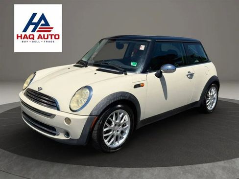 Used 2005 MINI Cooper Hardtop FWD image 1