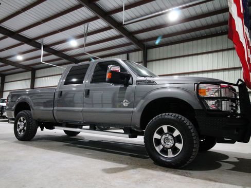 Used 2011 Ford F350 XLT w/ XLT Premium Pkg AWD/4WD image 15