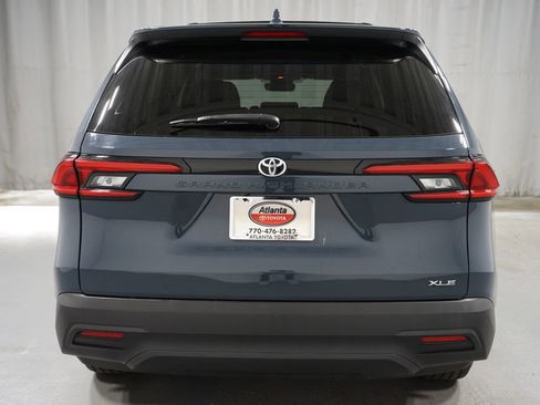 Certified 2024 Toyota Grand Highlander FWD image 7