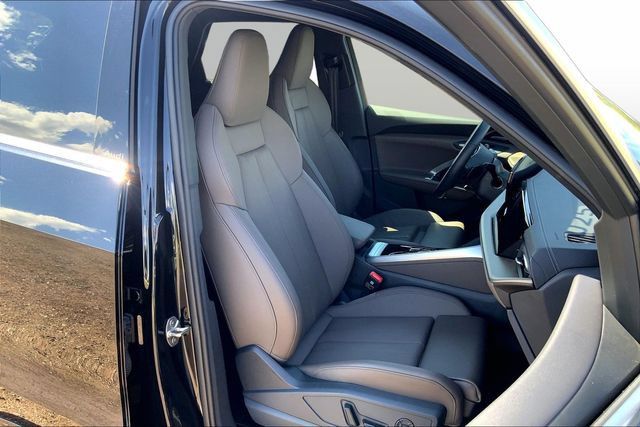 Certified 2025 Audi Q5 Premium Plus w/ Premium Plus AWD/4WD image 7