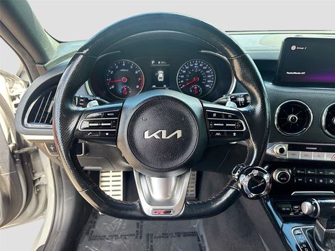 Used 2022 Kia Stinger GT-Line w/ Sun & Sound Package RWD image 11