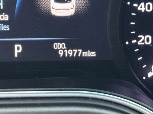 Used 2021 Toyota Avalon XLE image 23