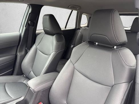 Certified 2026 Toyota Corolla Cross XLE FWD image 16
