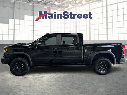 Used 2023 Chevrolet Silverado 1500 ZR2 w/ ZR2 Bison Edition AWD/4WD image 2