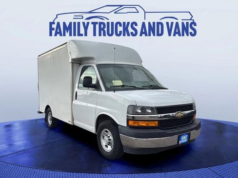 Used 2021 Chevrolet Express 3500 w/ Power Convenience Package image 6