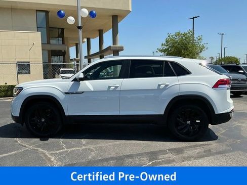 Certified 2023 Volkswagen Atlas Cross Sport SE w/ Black Wheel Package FWD image 5