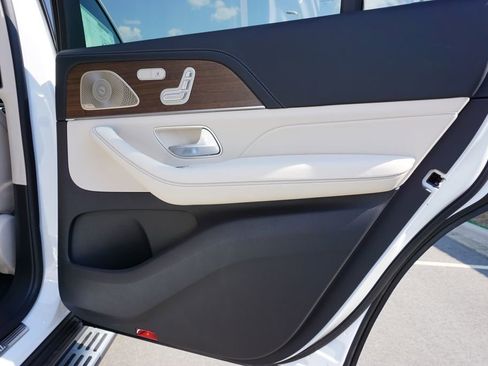 New 2026 Mercedes-Benz GLS 450 4MATIC image 41