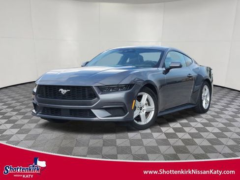Used 2026 Ford Mustang Premium RWD image 1