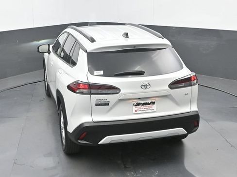 Used 2026 Toyota Corolla Cross LE w/ Moonroof Package FWD image 29