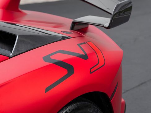 Used 2021 Lamborghini Aventador SVJ AWD/4WD image 40