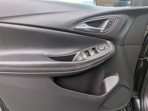 Used 2024 Buick Encore GX Sport Touring image 10