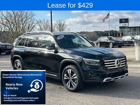 Used 2025 Mercedes-Benz GLB 250 4MATIC image 1