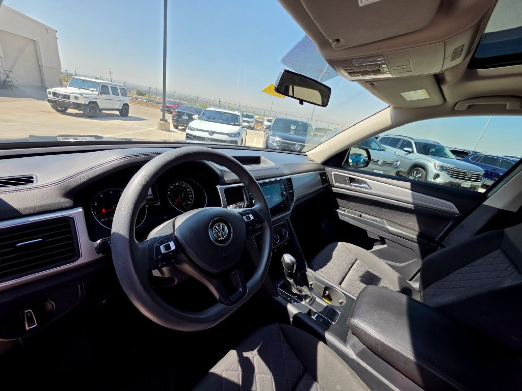 Used 2018 Volkswagen Atlas Launch Edition FWD image 14