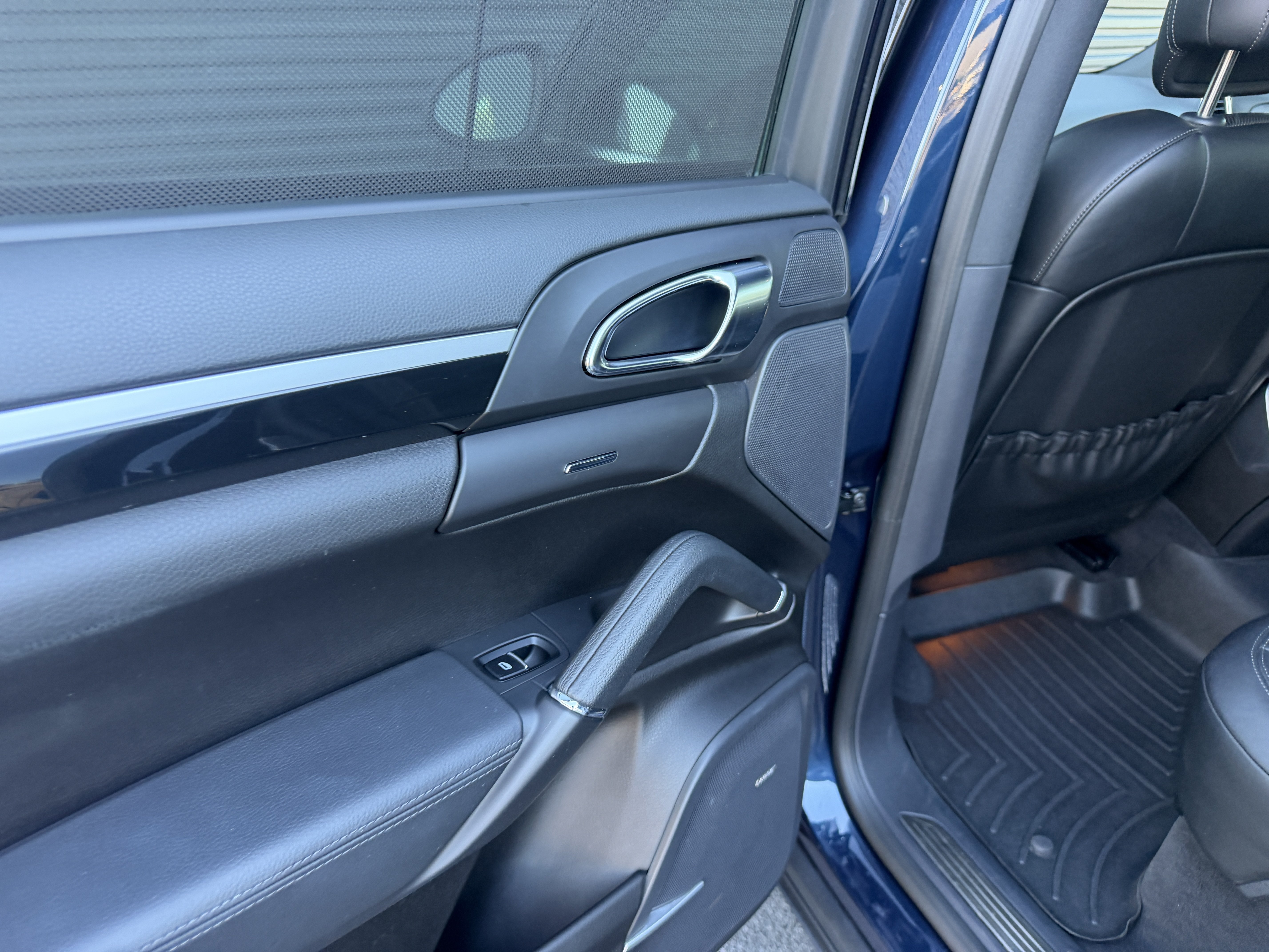 Used 2013 Porsche Cayenne S AWD/4WD image 25