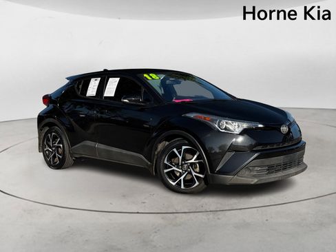 Used 2018 Toyota C-HR XLE image 2
