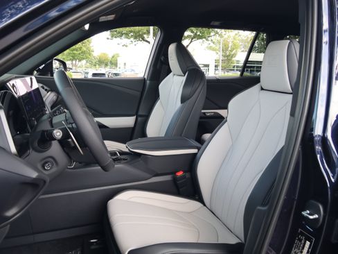 New 2026 Lexus TX 500h AWD w/ Technology Package image 32