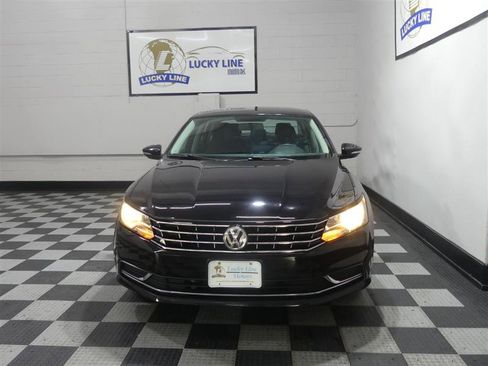 Used 2018 Volkswagen Passat 2.0T S w/ Driver Assistance Package FWD image 2