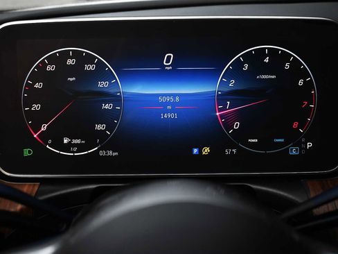 Used 2025 Mercedes-Benz C 300 4MATIC Sedan image 16