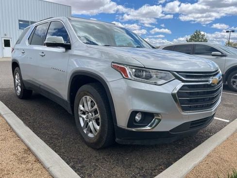 Used 2020 Chevrolet Traverse LT image 7