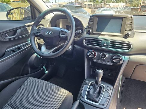 Used 2018 Hyundai Kona SE AWD/4WD image 12