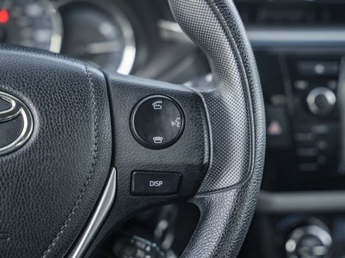 Used 2016 Toyota Corolla LE image 23