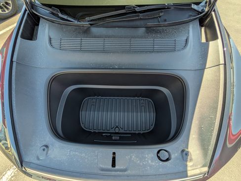 Used 2026 Tesla Model Y 2WD image 25