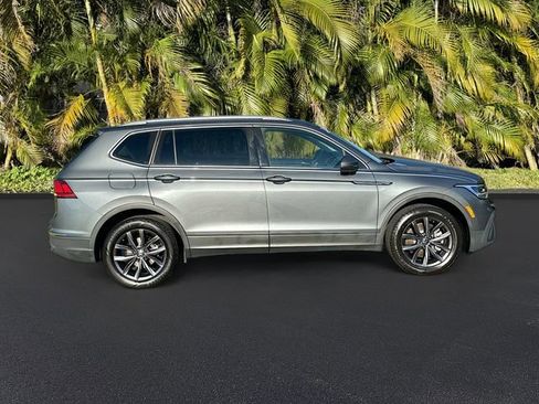 Used 2024 Volkswagen Tiguan SE image 4